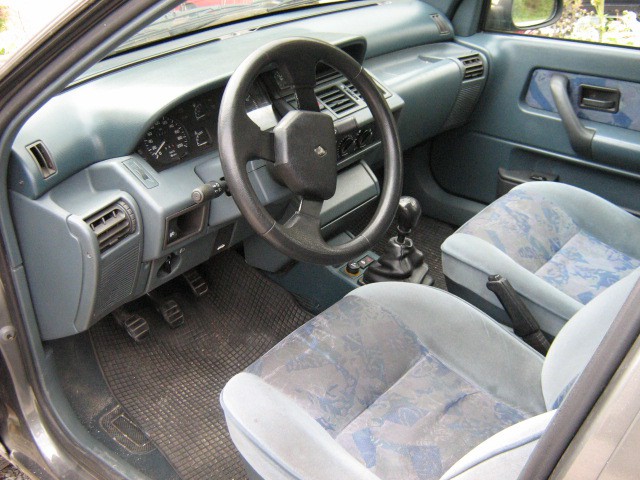 R Clio 1.9D - foto povečava