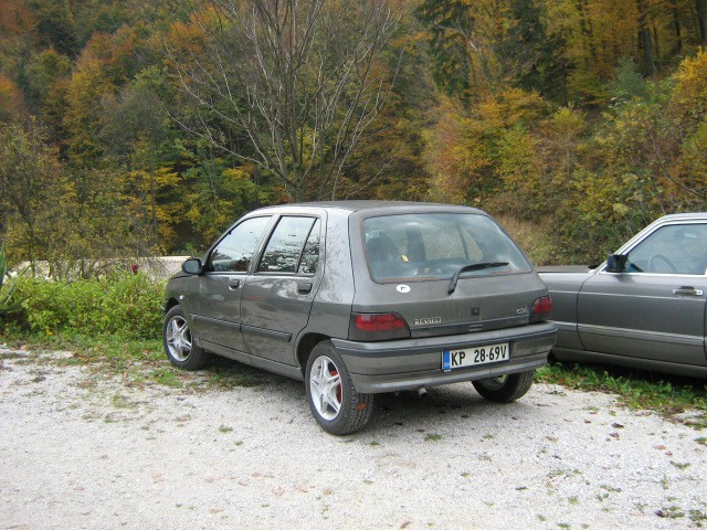 R Clio 1.9D - foto