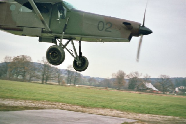 Pilatus PC-6 Porter med preletom. Dotaknil bi se krila, če ne bi držal aparata v rokah