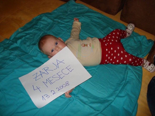 Zarja 4 mesece - foto povečava