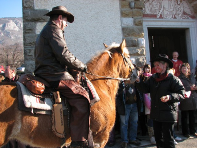 žegnanje konjev - foto