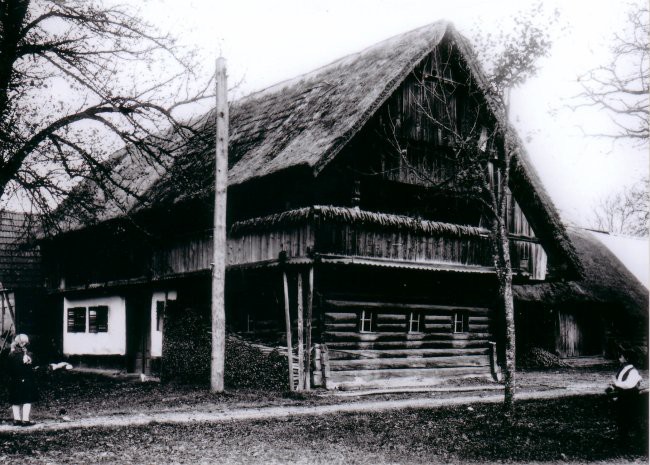 Koštarjeva hiša leta 1927