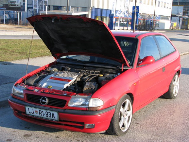 Opel Astra 2.5 v6 - foto