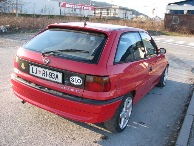 Opel Astra 2.5 v6 - foto povečava