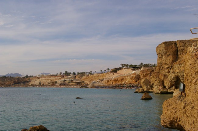 Pogled na sardina plažo iz El Fanar plaže
