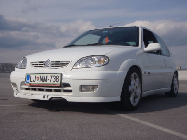 Saxo 1.6 16v VTS - foto