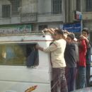 Promet v Kairu po domače; in to na glavni ulici, ki funkcionira brez semaforjev