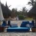 Sosednji resort je svojim gostom ponujal še več udobja; cela postelja sredi plaže. A za to