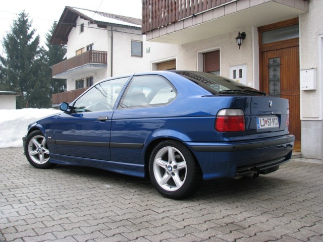 BMW 323ti compact - foto