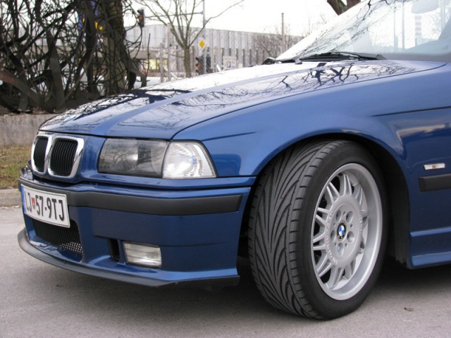 BMW 323ti compact - foto
