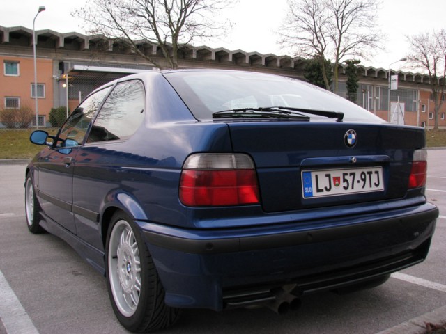 BMW 323ti compact - foto