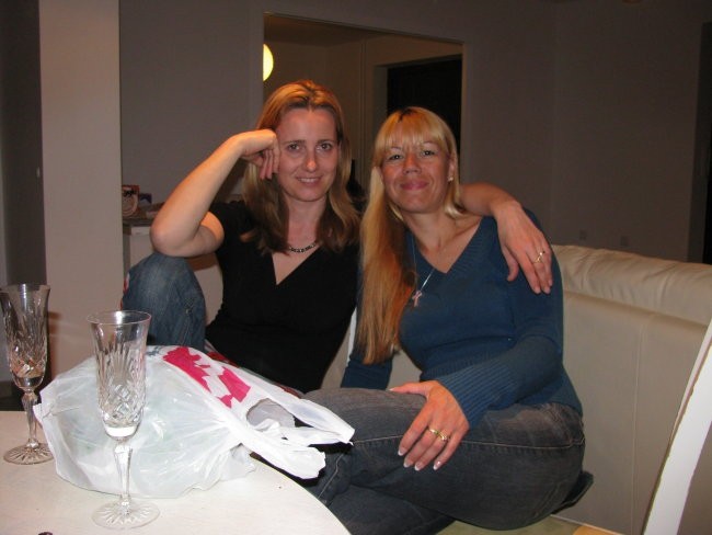 Jaz, Tatjana in moja prijateljica Mojca. 10.5.2008