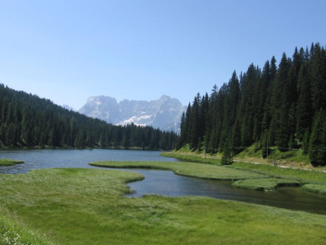 Misurina, v ozadju skupina Marmarole.