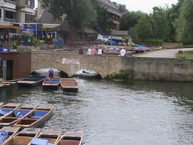 Tjaša in janja-london 2008 - foto povečava