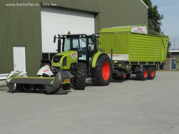 Claas arion 430 - foto
