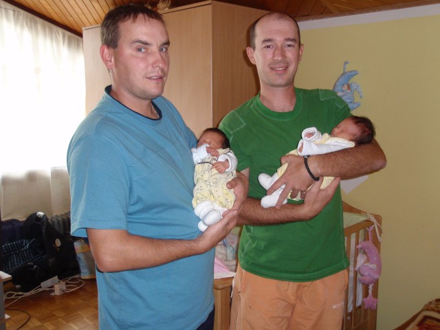Robi s Saro in očka Zoki z Lano 30.8.2008