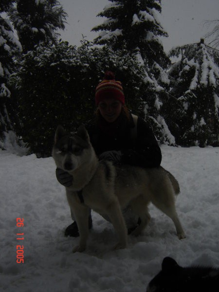 Kan in Alba skupaj 1. v snegu :) - foto povečava