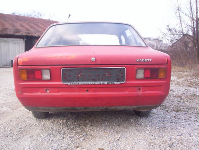 C kadett story - foto