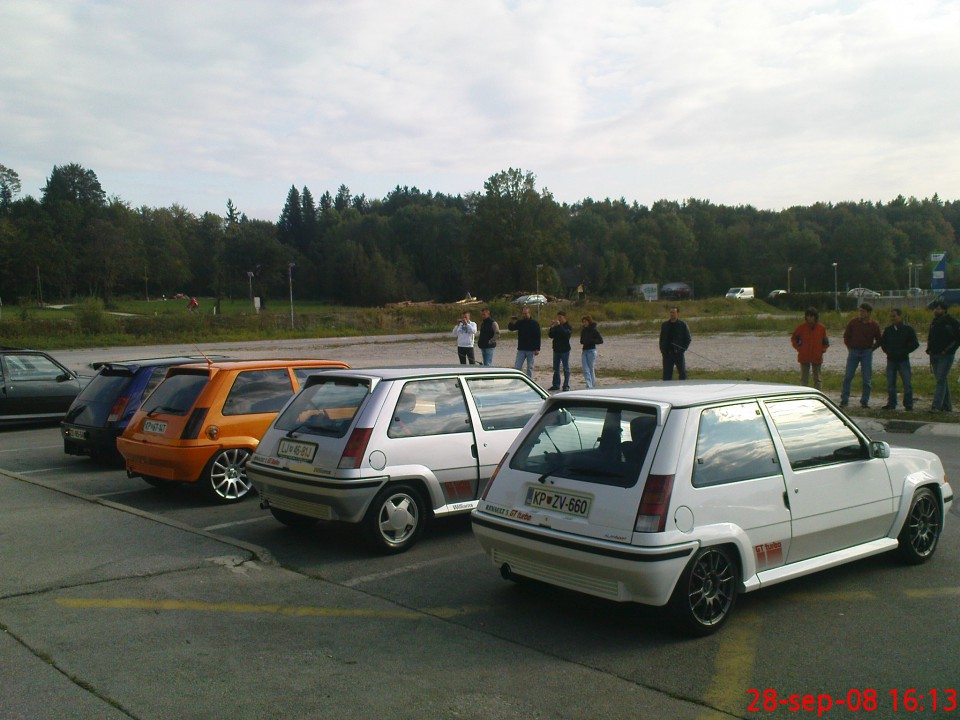 Zbor avtomobilov Renault 5 GT Turbo - foto povečava