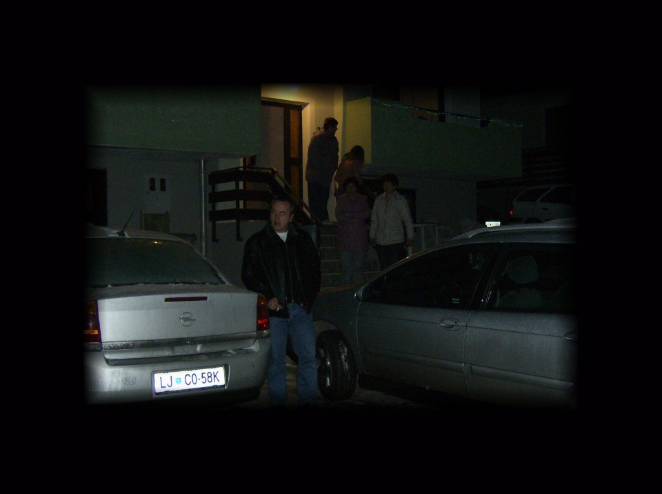 Docek nove 2009 godine kod Zukanovic Jasne i  - foto povečava