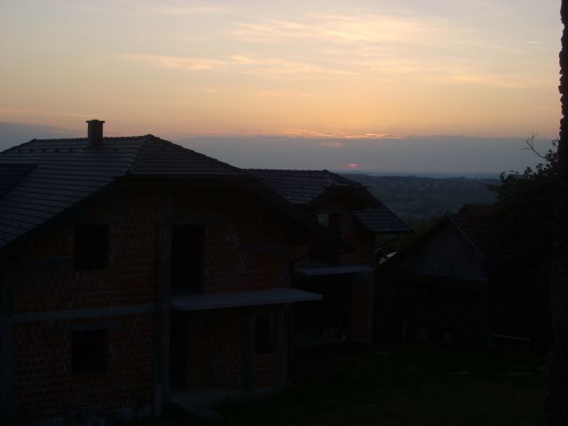 Bosna u maju ponoći 2012 - foto