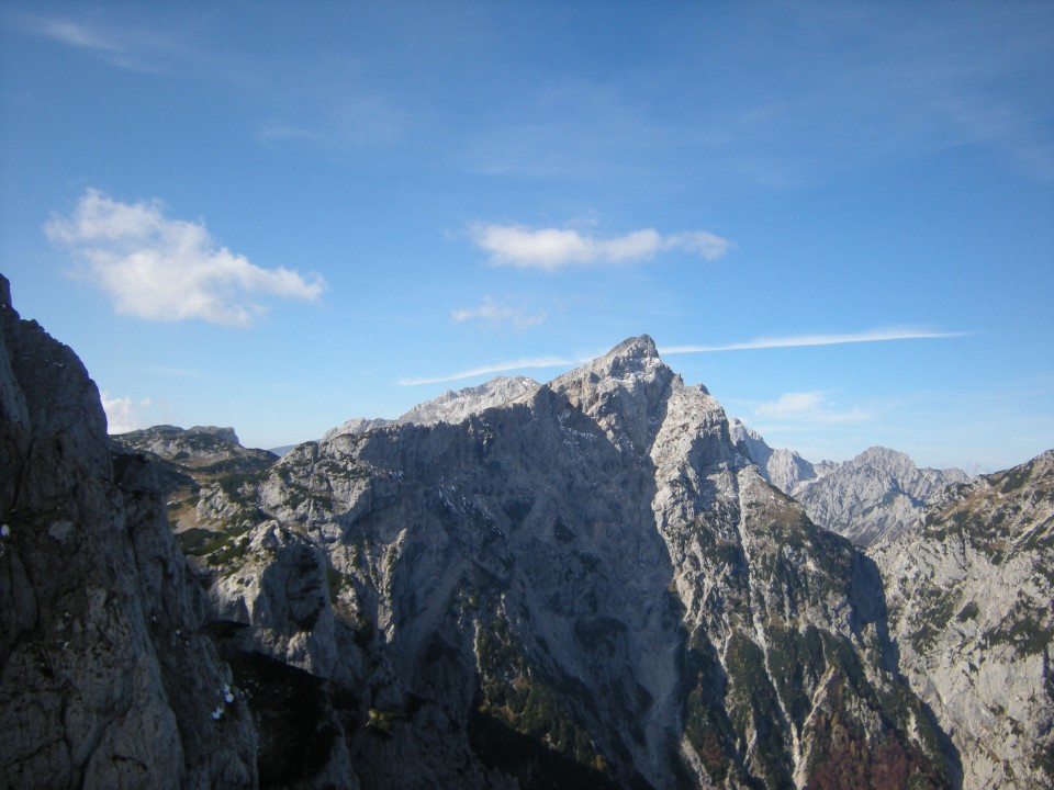 051 
Na Devicah, pogled na Ojstrico