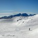 Spust iz vrha v panorami Savinjskih Alp