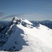 Košuta, pot na Veliki vrh, pogled nazaj na Kladivo, desno Savinjske Alpe 