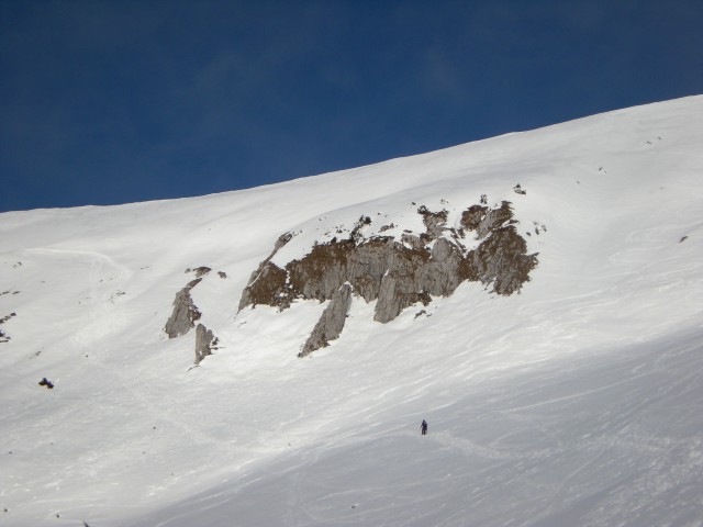 Košuta, prečna pot pod Kofce goro na Veliki vrh
