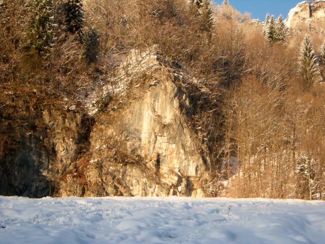 Dovška Baba, plezališče