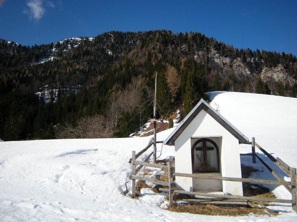 Na Lepenatko, kapelica na Špehovi planini, s pogledom na Rogatec