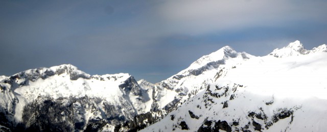 Na Desko, panoramski pogled iz Lastovca na Kalški greben in Grintavec