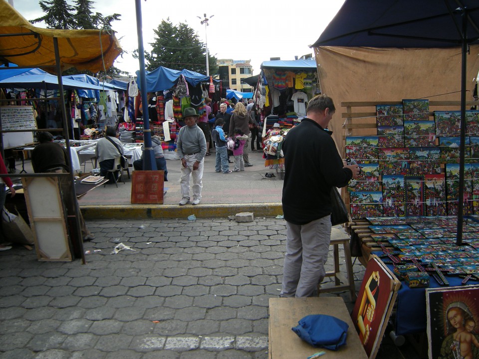 Ekvador Indijanska tržnica v Otavalu - foto povečava
