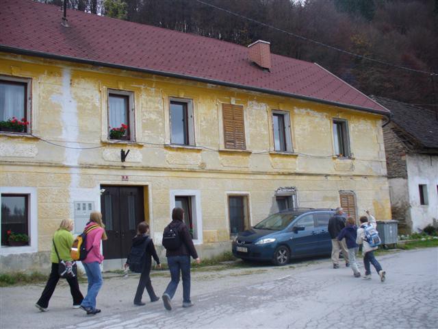 Cerkvi, gasilski dom in gostilne - foto povečava