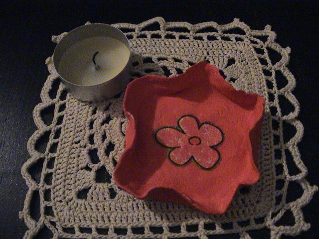 svečnik - pobarvan z akrilno barvo, servietek