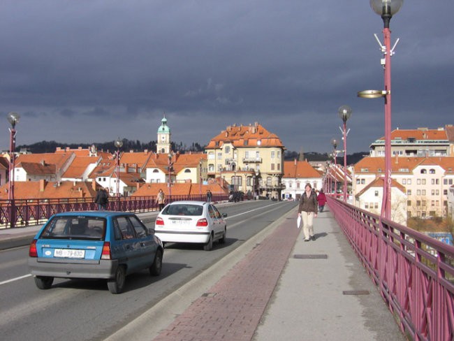 Glavni most čez Dravo