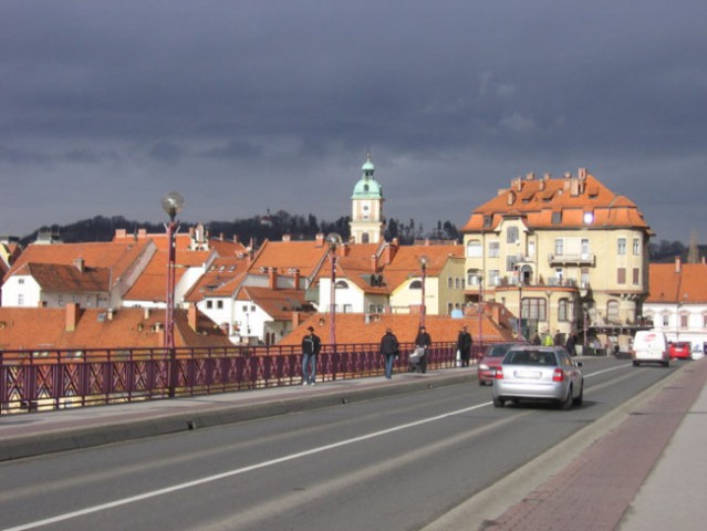 Glavni most čez  Dravo