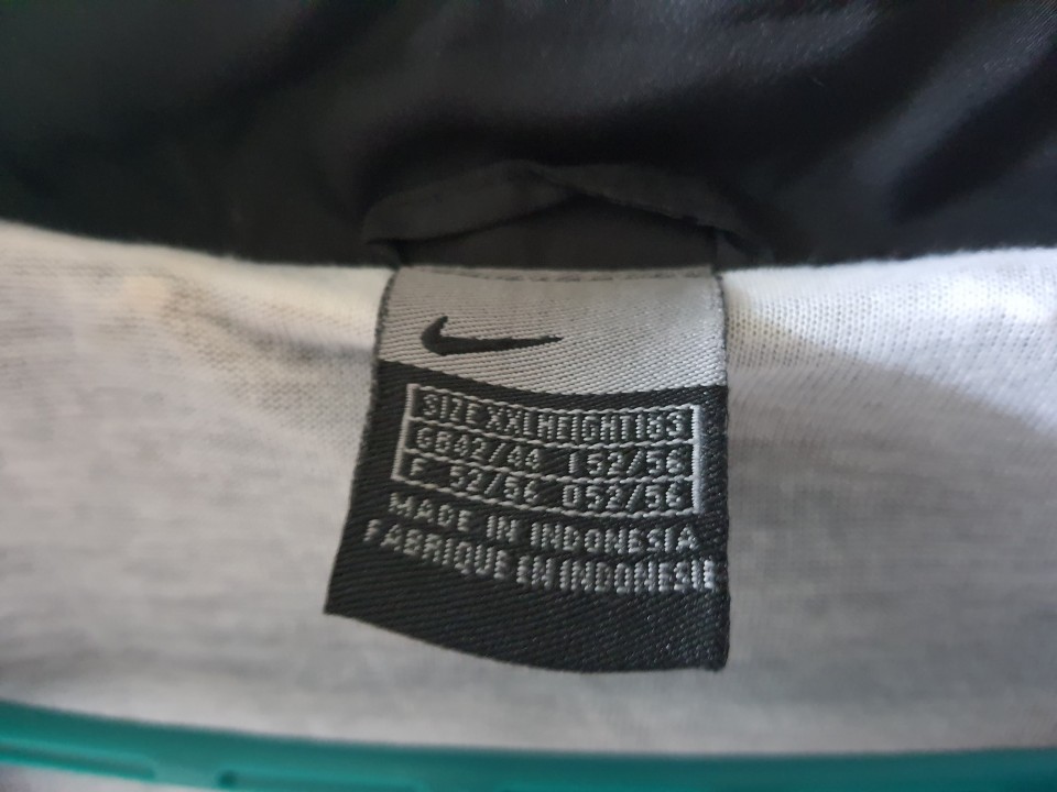 Trenerka Nike - foto povečava