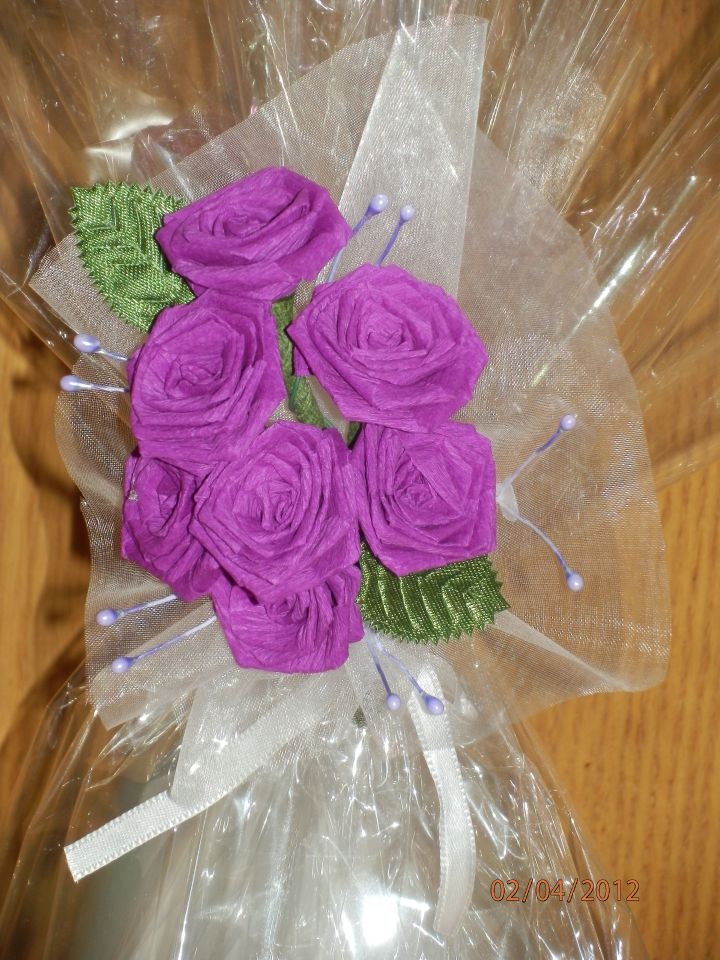 Rože iz krep papirja - foto povečava