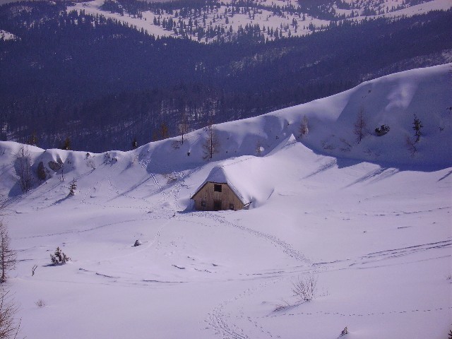 Koča na planini rzenik