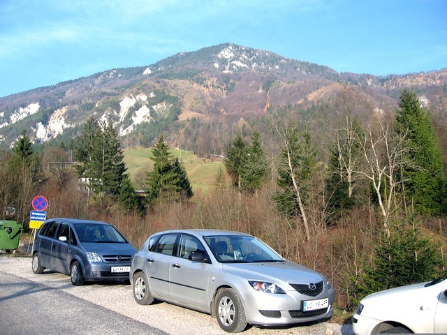 Pokovše s parkirišča pod Kamniškim vrhom