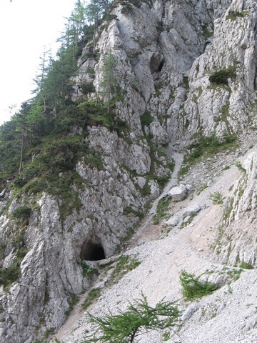 Vhod v tunelček