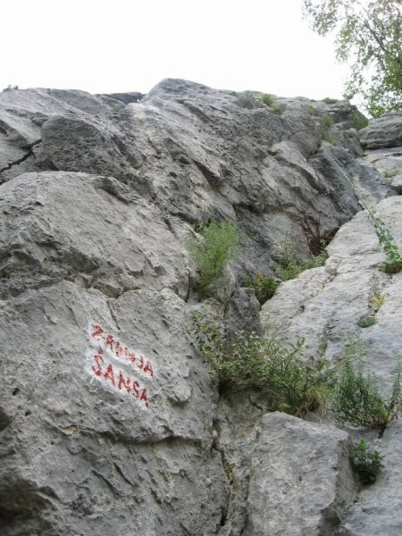 Tudi plezalnih smeri je tule veliko