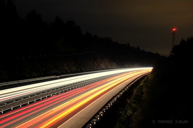 Night time highway - foto