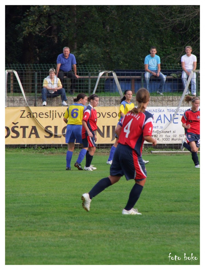 Tekma ŽNK Pomurje-ŽNK Velesovo 09.09.2009 - foto povečava