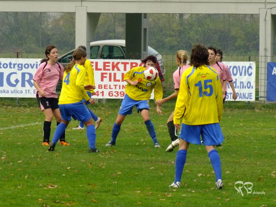 ŽNK Teleing Pomurje: ŽNK Dornava - 06.11.2011 - foto povečava