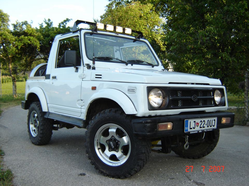 SUZUKI SAMURAI - foto povečava