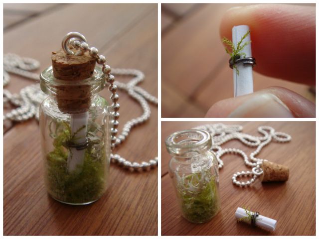 Miniaturne stekleničke na ogrlici - foto