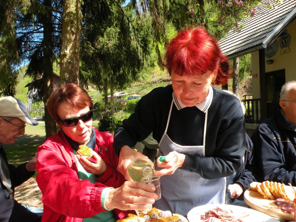 25.4.12 Laze - foto povečava