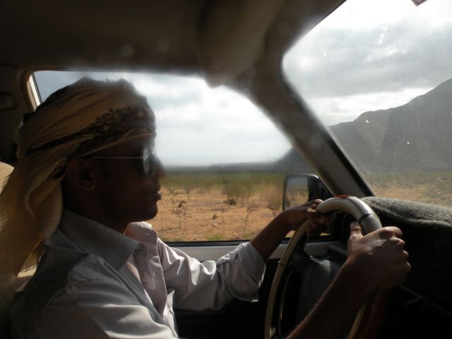 26.2.14 Sokotra - jama - pot do jame in vhod - foto